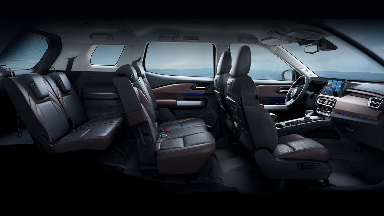 Nội Thất Mitsubishi Destinator